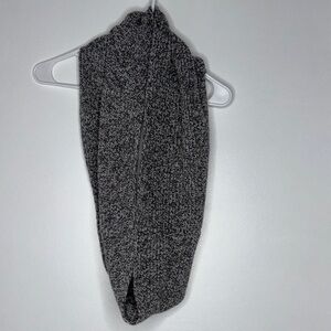H&M Charcoal and Light Gray Knit Scarf